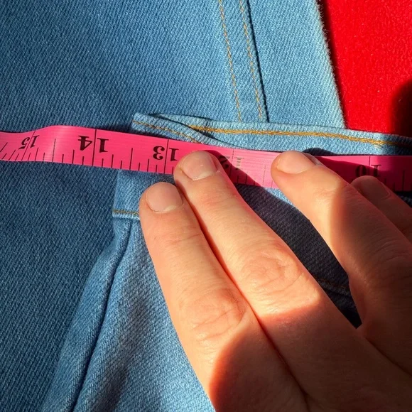 Vintage Levi flare jeans - Picture 9 of 11